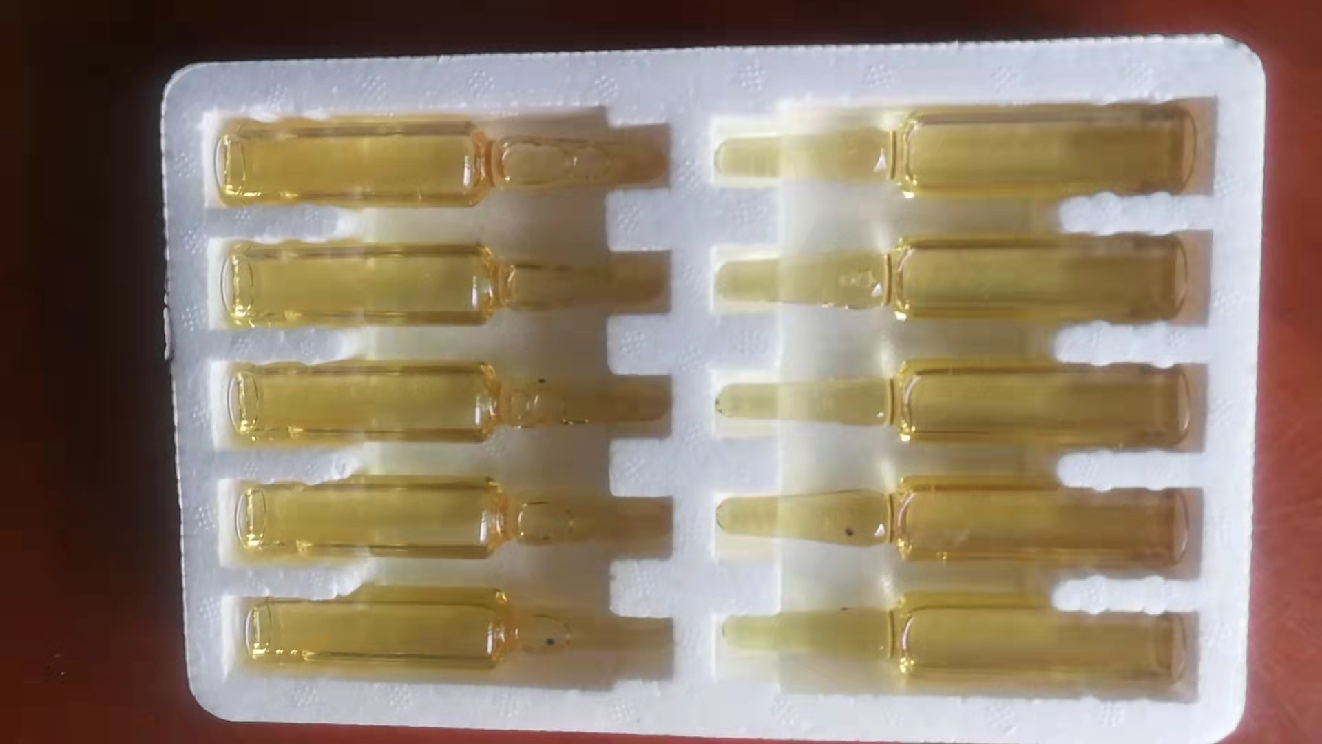 熱毒消炎康注射液，獨(dú)特的進(jìn)口增效因子組方對(duì)各種動(dòng)物熱毒炎癥注射后快速見(jiàn)效，注射一次就搞定的獸醫(yī)常備殺手锏王牌級(jí)別藥物